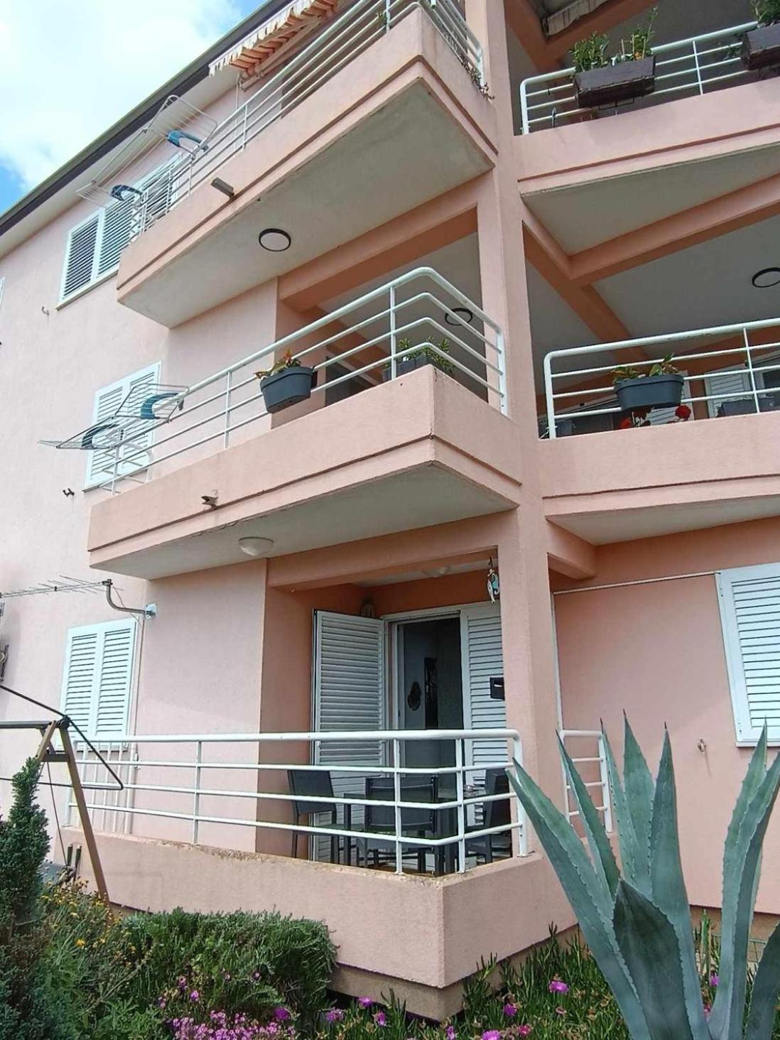 Apartman Kiki 라벡 외부 사진